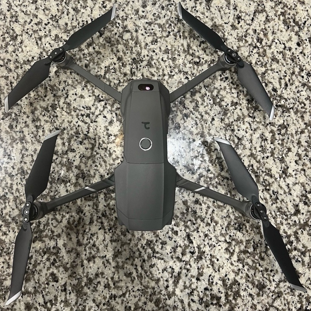 DJI Mavic 2 Pro UltraHD 4K camera drone with Smart Controller - Picture 3 of 7